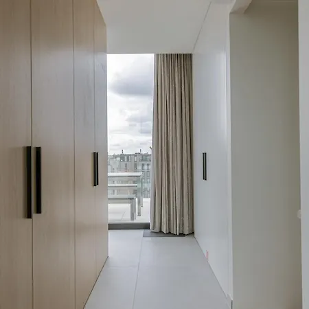 Apartment Huswell - Beachfront With Sea View *