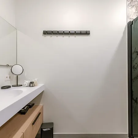 Huswell - Beachfront With Sea View Apartment *