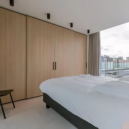 Huswell - Beachfront With Sea View *