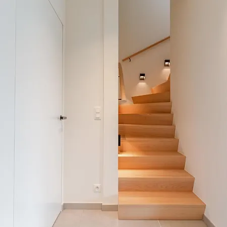 Huswell - Beachfront With Sea View Apartment *