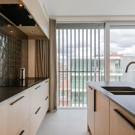 Huswell - Beachfront With Sea View Apartment Koksijde
