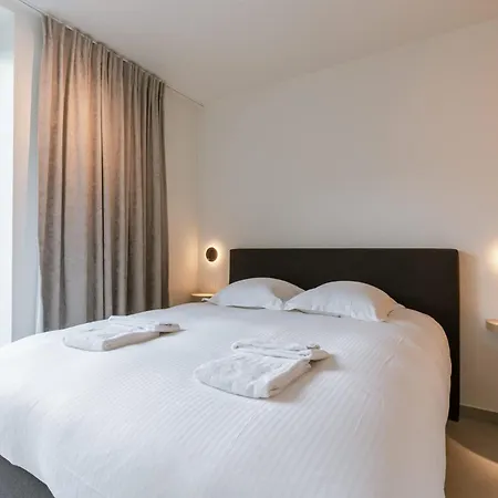 Apartment Huswell - Beachfront With Sea View *