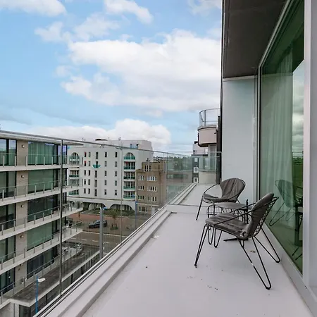 Huswell - Beachfront With Sea View Apartment *